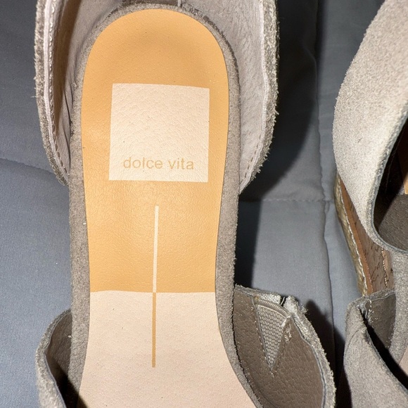 Dolce Vita Grey Suede Wedges Size 6.5 - Picture 5 of 6